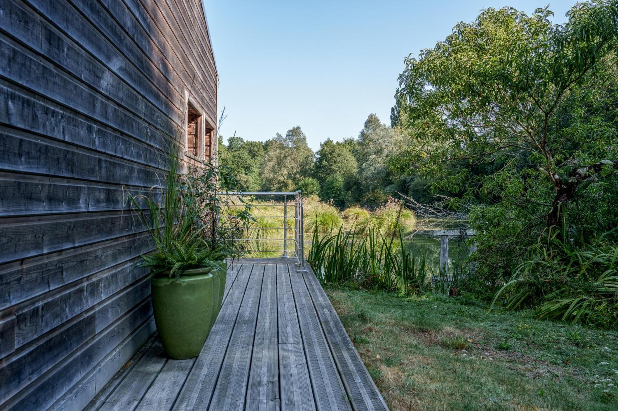 La Cabane Du Pont Du Douet Mazieres-de-Touraine ภายนอก รูปภาพ