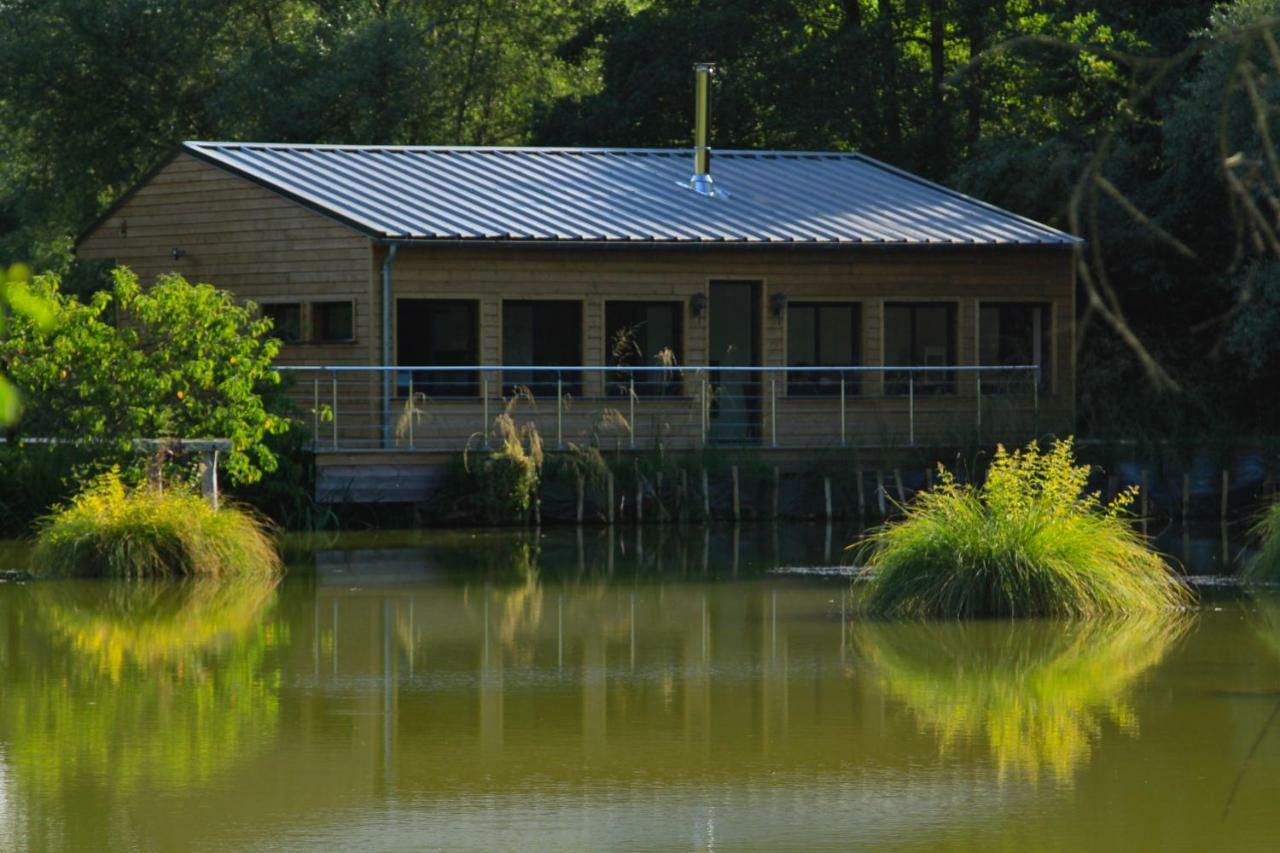 La Cabane Du Pont Du Douet Mazieres-de-Touraine ภายนอก รูปภาพ